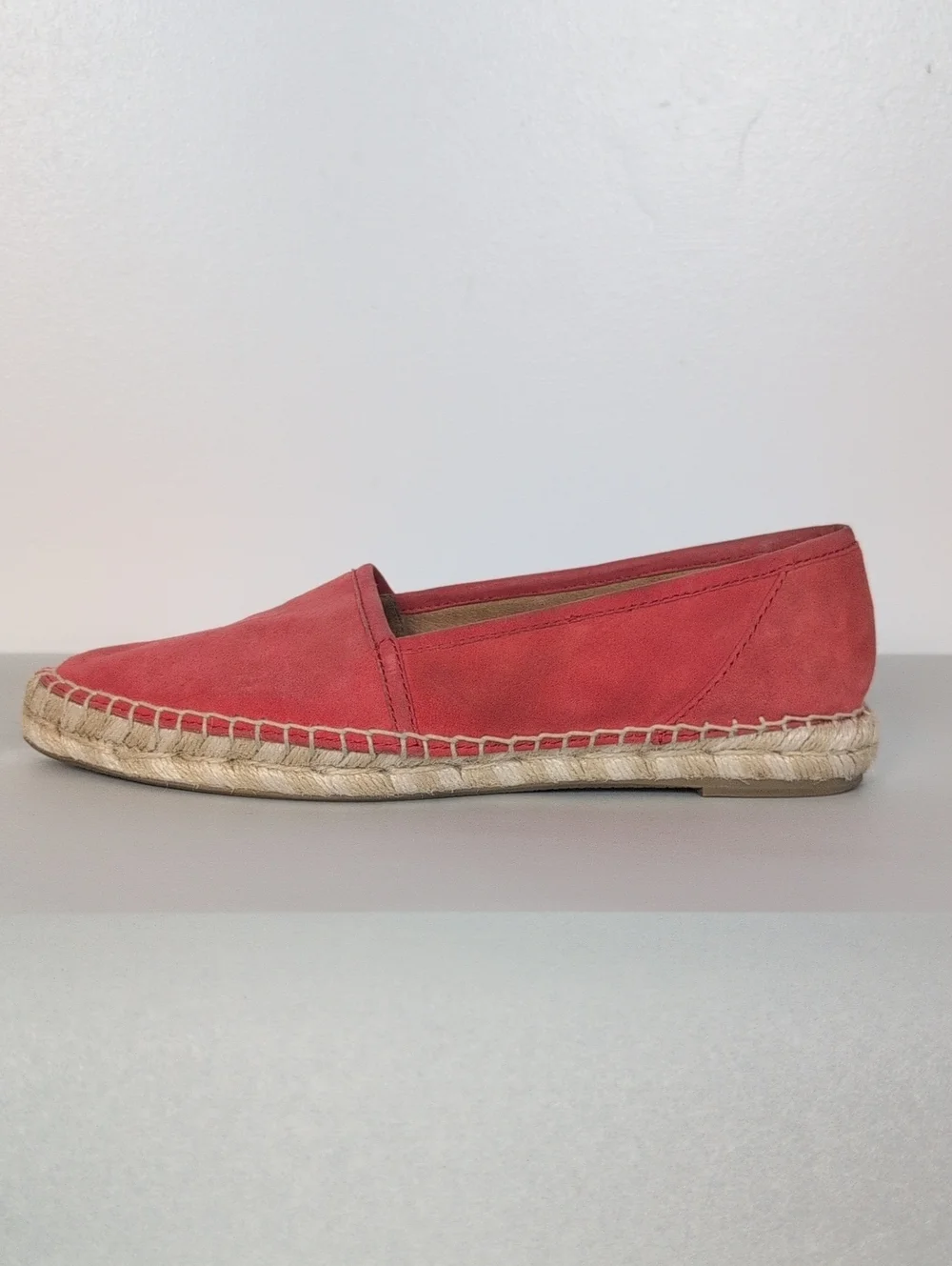 Frye coral rust